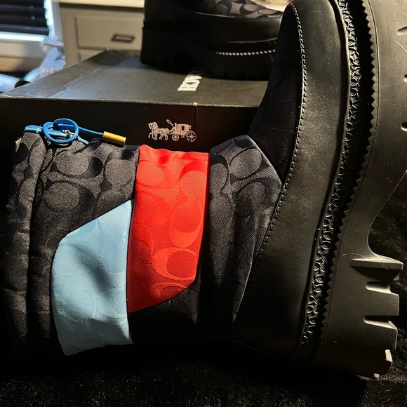 Nwt Coach boots - Picture 2 of 3